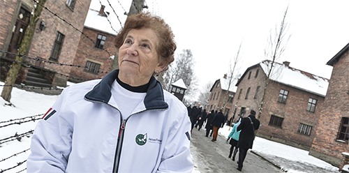 Maria Gabrielsen i Auschwitz under 70 års markeringen