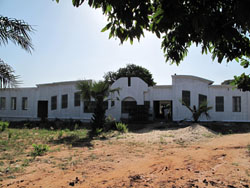 Fredshuset i Gambia