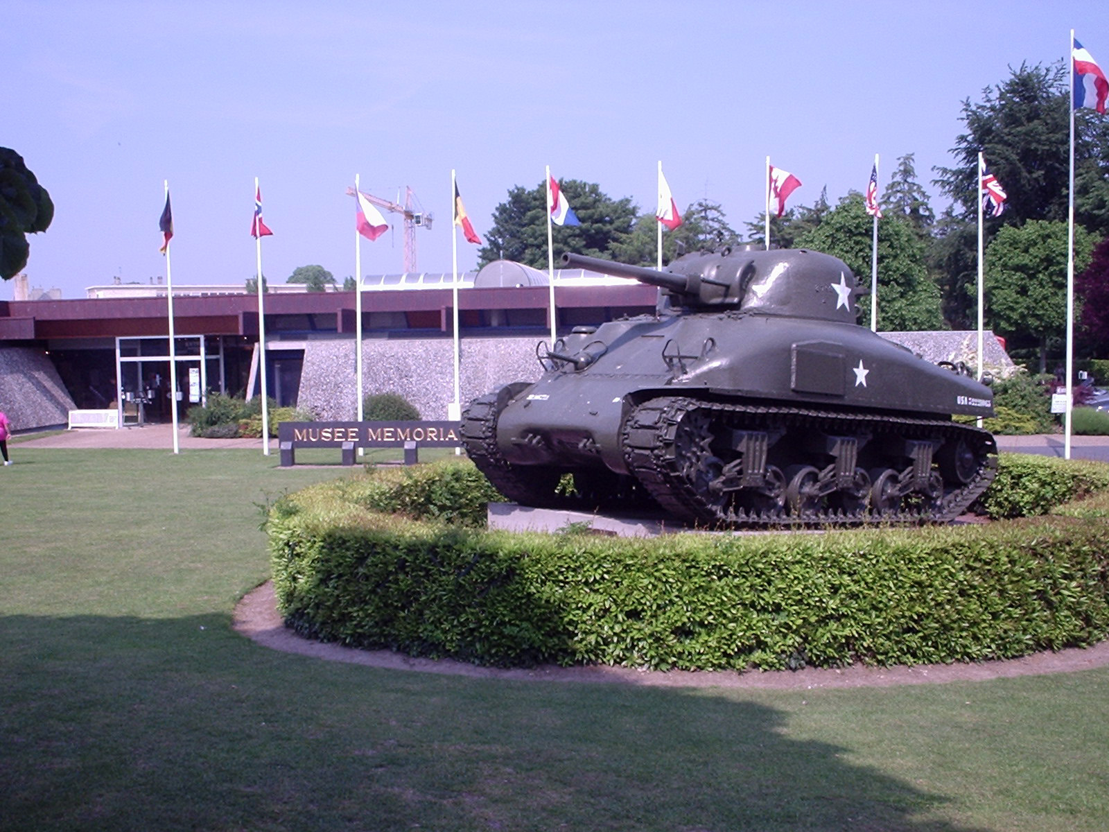 Stridsvogn ved Omaha Beach Memorial Museum i Normandie