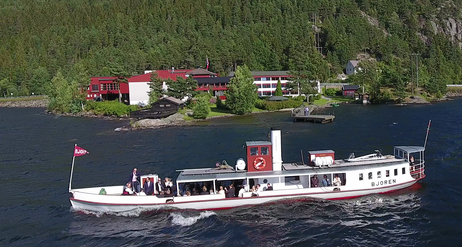 Byglandsfjorden med DS Bjoren og Revsnes hotell