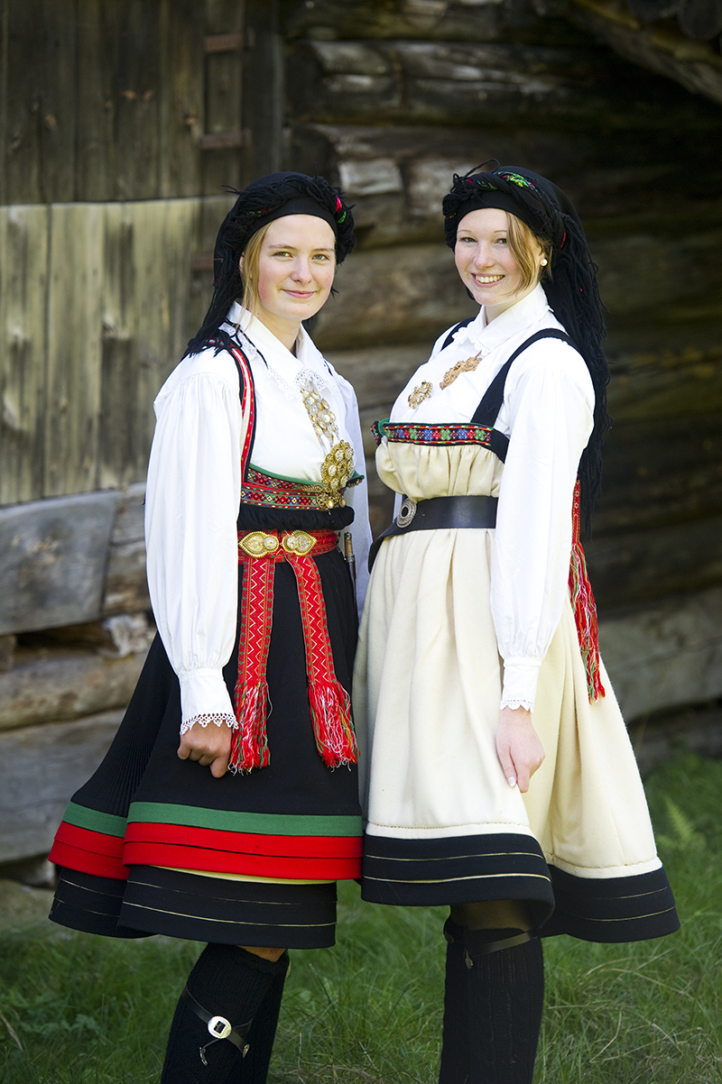 Tradisjonell Setesdalsbunad