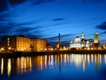 Albert Dock om kvelden - Liverpool